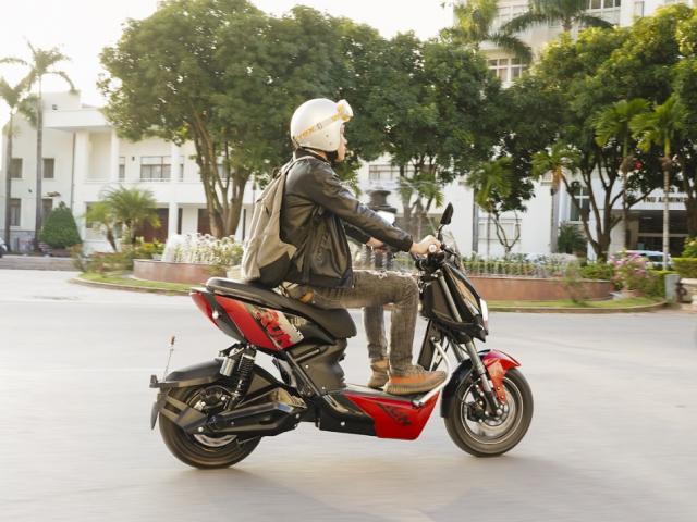 Yadea X5 - xe máy điện thể thao đường phố, cảm giác lái thú vị