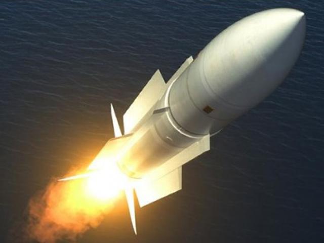Tên lửa thông minh bậc nhất thế giới nhờ di chuyển ”cực dị”
