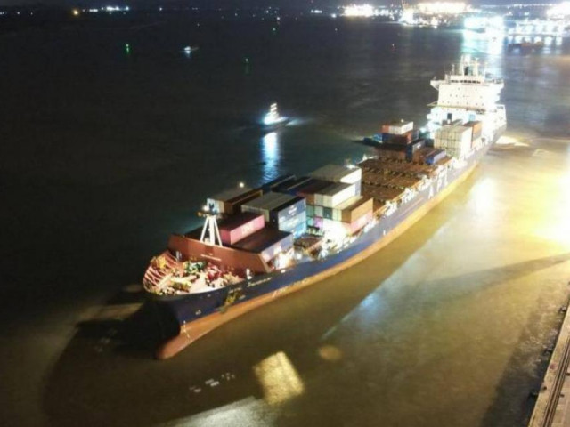 Hình ảnh đầu tiên đoàn tàu Nhổn-ga Hà Nội cập cảng Hải Phòng rạng sáng nay