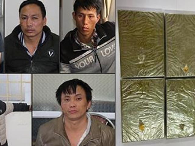 Băng nhóm vận chuyển 6 bánh heroin lao thẳng xe vào Công an