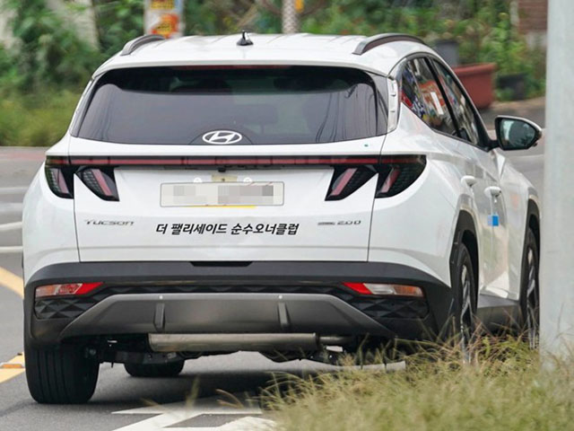 Hyundai Tucson 2021 lăn bánh trên đường phố, thực tế bên ngoài còn đẹp hơn ảnh hãng