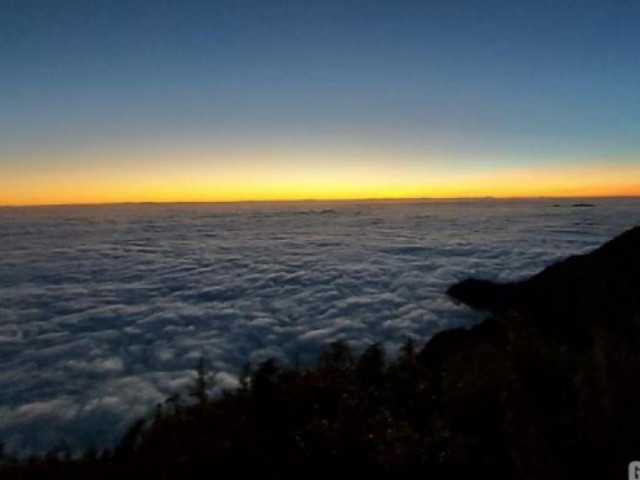 Lên Sapa “săn mây” trên dãy núi Ngũ Chỉ Sơn