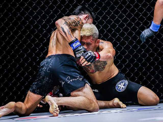 Thành Lê hạ knock-out Martin Nguyễn: Chiến thuật để đánh gục ”ông trùm”