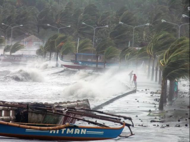 Bão số 13 Vàm Cỏ hướng đi dị thường như bão Hải Yến năm 2013