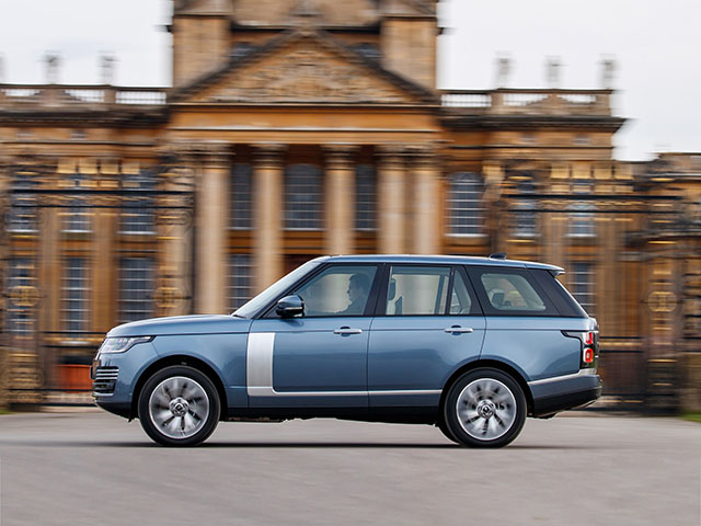 SUV hạng sang Range Rover giảm giá chính hãng gần cả tỷ đồng