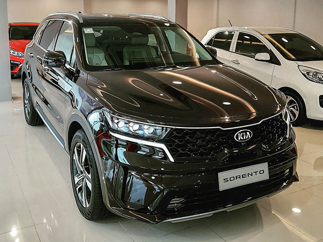 KIA Sorento mới về đại lý, thu hút khách hàng Việt mùa mua sắm cuối năm