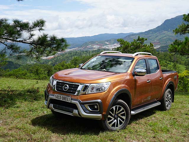 Nissan Navara đang được giảm giá chính hãng tới 36 triệu đồng