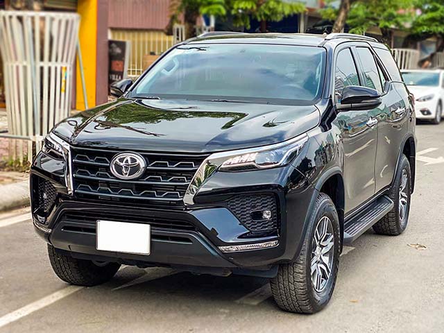 Toyota Fortuner bản nâng cấp chạy lướt 1.000km bán cao hơn cả giá xe mới