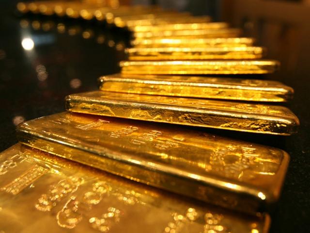 Giá vàng hôm nay 25/11: Liên tục xuyên thủng đáy, dân buôn bán tháo 17 tấn vàng