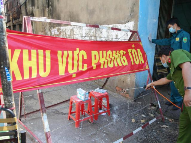 Cận cảnh cuộc sống gần 500 người trong khu phong tỏa tạm thời vì Covid-19