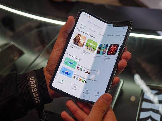 Những chi tiết đầu tiên về điện thoại gập lại giá rẻ của Samsung được tiết lộ