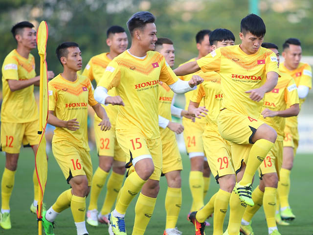 Đội tuyển Việt Nam chia tay ngôi sao trẻ 20 tuổi vì chấn thương giống Văn Hậu