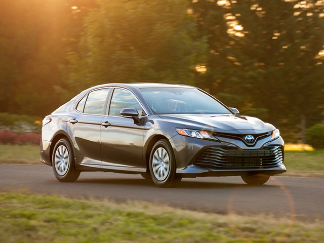 Bảng giá xe Toyota Camry lăn bánh tháng 12/2020