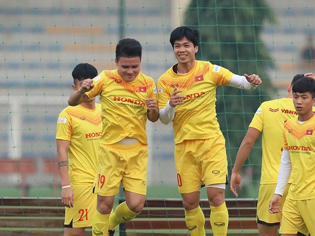 Quang Hải – Công Phượng ghi “điểm 10” với HLV Park Hang Seo