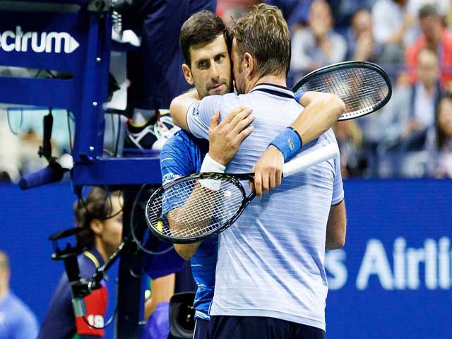 10 khoảnh khắc ”điên” nhất tennis 2020: Djokovic đánh thần sầu, đối thủ bung vợt