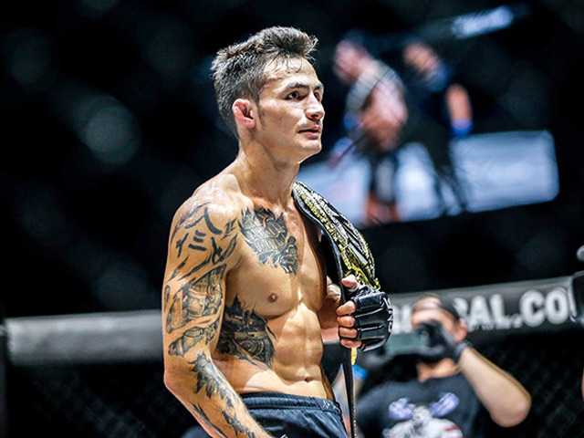 Thành Lê đấm gục Martin Nguyễn, soán ngôi chấn động MMA châu Á 2020