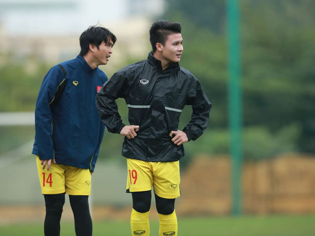 Thầy Park “đóng cửa” đội tuyển VN, Quang Hải chỉ số mỡ ngang Ronaldo