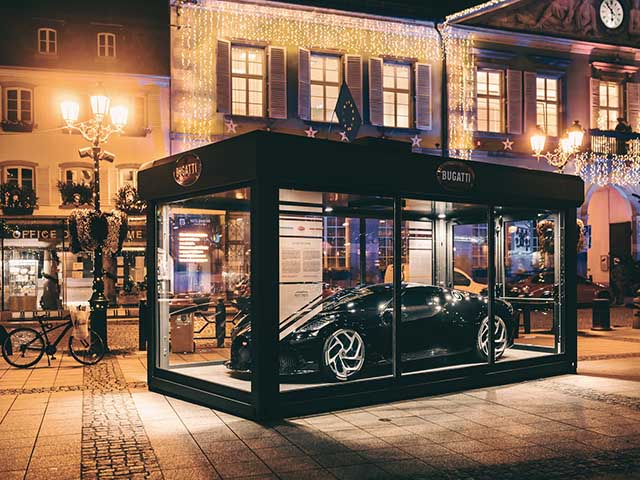 Chiêm ngưỡng Bugatti La Voiture Noire - Món đồ trang trí giáng sinh trị giá hơn 300 tỷ đồng