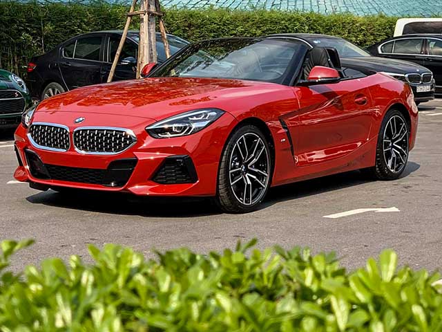 Ngắm chi tiết BMW Z4 thế hệ mới chính hãng tại Việt Nam có giá bán 3,3 tỷ đồng.