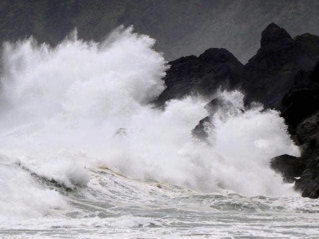 Biển Đông chính thức đón bão số 14, tên quốc tế là Krovanh
