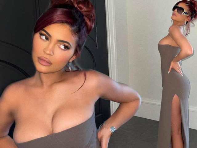 Nữ tỷ phú Kylie Jenner tung ảnh selfie nóng bỏng