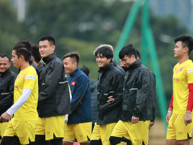 Thầy Park bất ngờ dùng 4 cầu thủ U22 sát cánh cùng Công Phượng, Quang Hải