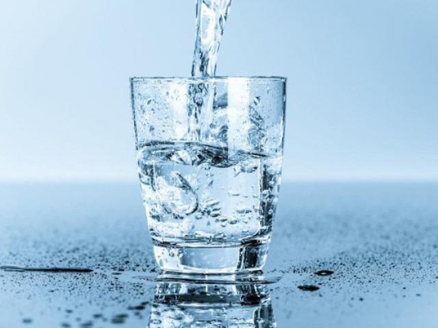 Uống 1 cốc nước khi bụng đói có 4 lợi ích này, nhưng nhất định cần tránh 3 loại nước