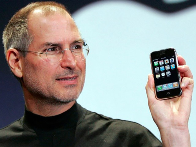 Những bức ảnh vô giá về quá trình ra lò iPhone đầu tiên năm 2007