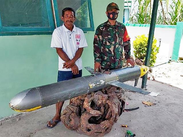 Ngư dân Indonesia “bắt được” thiết bị hoạt động dưới biển của TQ?