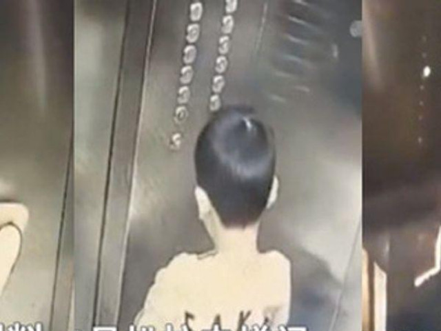 Bé trai có hành vi quá vô tư trong thang máy, cảnh tượng kinh hoàng tiếp theo khiến dư luận hoảng sợ