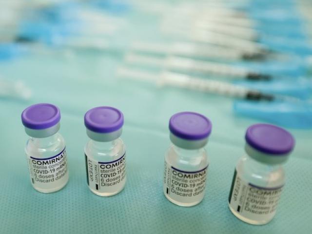 240 triệu liều vaccine Covid-19 có nguy cơ bị vứt bỏ