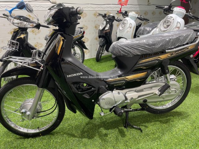 2022 Honda Dream giá cao ngất 65 triệu đồng, nhiều người vẫn mê