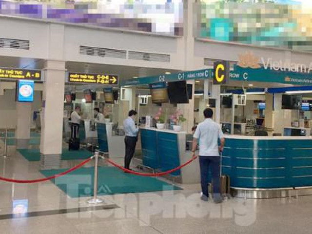 Mở cửa sân bay Tân Sơn Nhất, nhiều chuyến bay nội địa ”cháy vé” sau 1 ngày mở bán