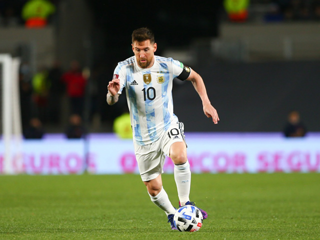 Messi tỏa sáng giúp Argentina thắng trận: Cán mốc vô tiền khoáng hậu