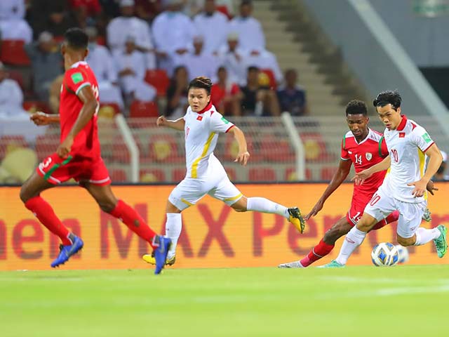 Video bóng đá Oman - ĐT Việt Nam: Tiến Linh mở điểm, bàng hoàng hiệp 2 & VAR