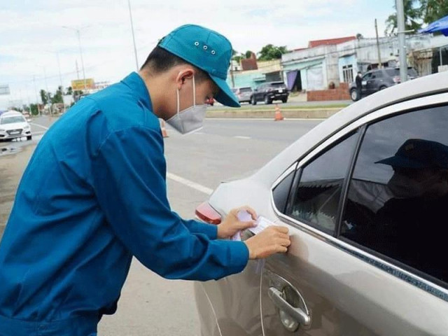 Bến Tre bỏ việc dán niêm phong cửa ô tô khi xe đi qua địa bàn tỉnh