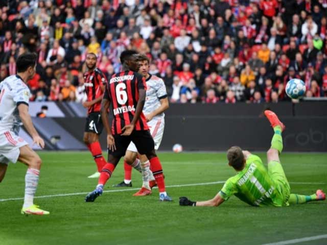 Video bóng đá Leverkusen - Bayern Munich: 4 bàn trong 7 phút, đè bẹp khủng khiếp