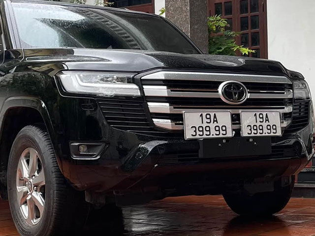 Chủ xe Toyota Land Cruiser 2022 tại Phú Thọ ”mát tay” bốc biển tứ quý 9 gây xôn xao