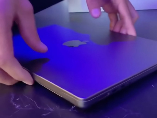 Đập hộp sớm MacBook Pro mới