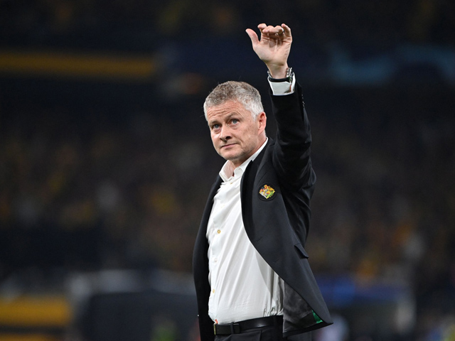 NÓNG: Solskjaer được Sir Alex ”bảo kê”, còn 1 trận để cứu ghế ở MU