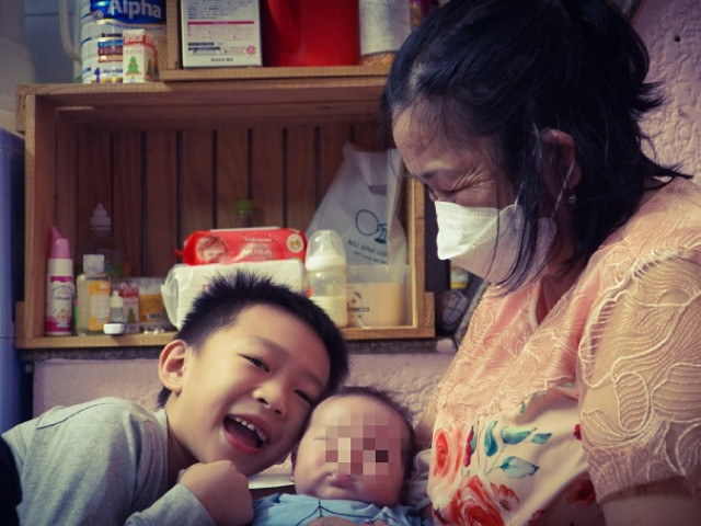 Video: Bé sơ sinh bị bỏ rơi trong căn nhà hoang ở TP.HCM giờ ra sao?