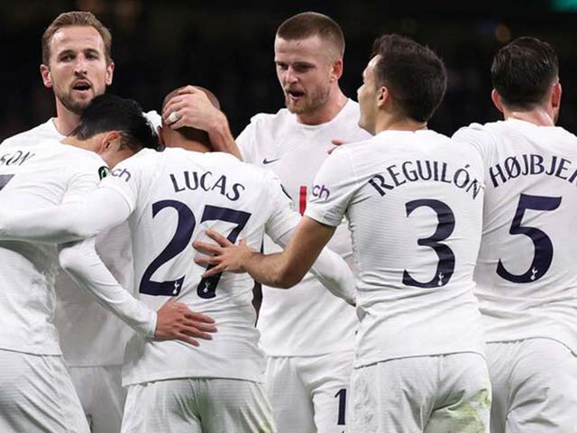 Kết quả bóng đá Tottenham - Vitesse: Conte ra mắt, rượt đuổi 5 bàn & 3 thẻ đỏ