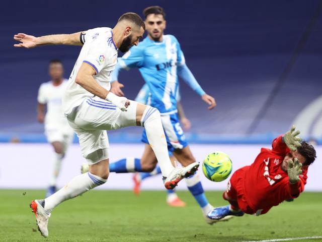 Video bóng đá Real Madrid - Rayo Vallecano: Benzema tỏa sáng, hoảng sợ vì Falcao (Vòng 13 La Liga)