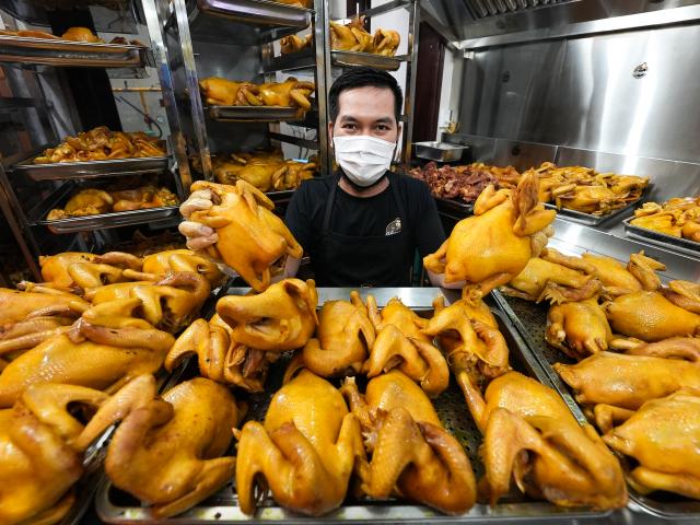 Ông chủ chuỗi nhà hàng Thái chuyển hướng đi bán gà, thu lợi nhuận ”khủng” sau 1 tháng