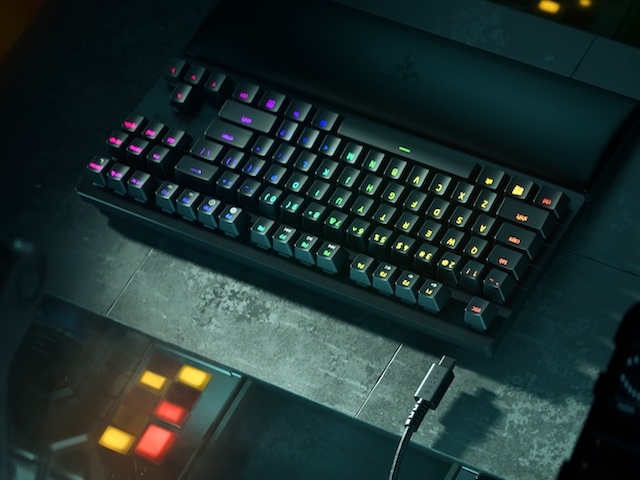 Razer tung bàn phím siêu êm siêu tốc, hiệu ứng 16,8 triệu màu