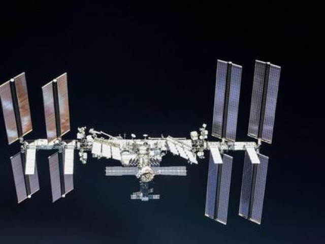 Trạm vũ trụ ISS có nguy cơ va chạm với mảnh vỡ không gian