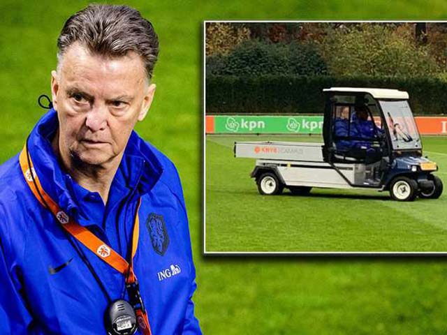 Tin mới nhất bóng đá tối 15/11: HLV Van Gaal gặp tai nạn, phải ngồi xe lăn