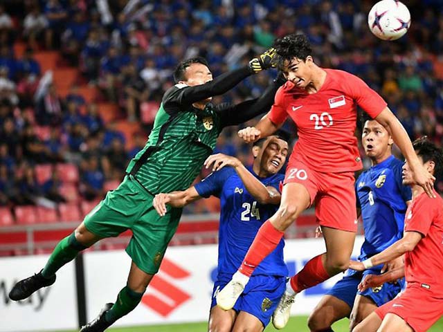 Chủ nhà Singapore ngắm nghía ngai vua AFF Cup