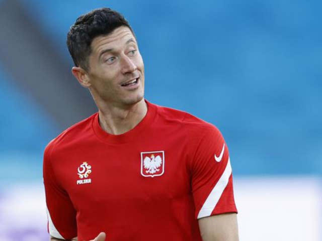 Lewandowski ”dỗi” vì hụt Quả bóng Vàng, đòi rời Bayern Munich