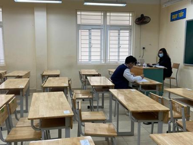 Sở GD&ĐT Hà Nội nói gì về việc cả trường THPT chỉ có 1 học sinh đến lớp?